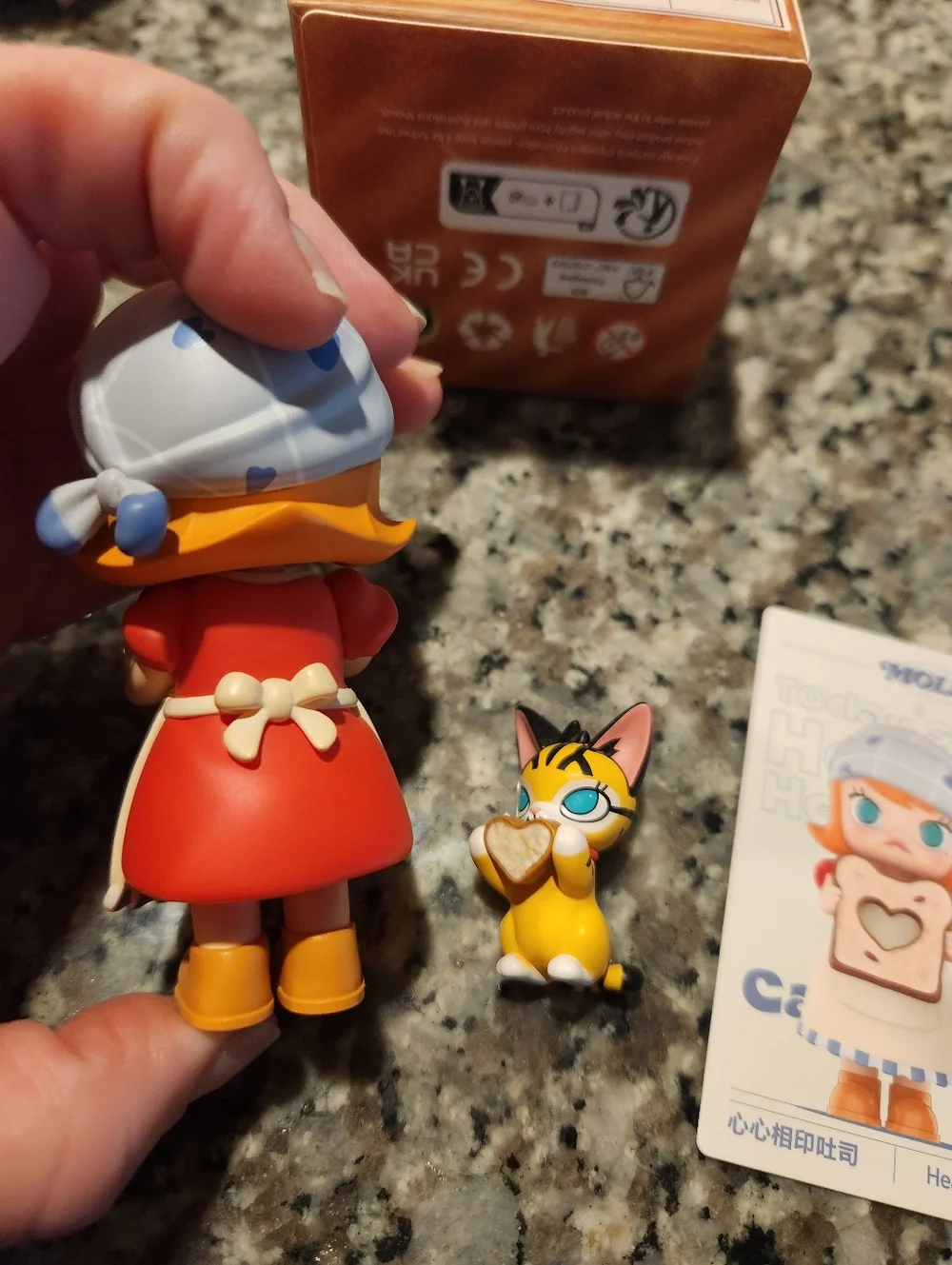 Pop Mart Molly Baking Time Carb Lover Blind Box Heart To Heart Toast Figure I'm